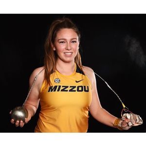 Meet your Posher, Becky